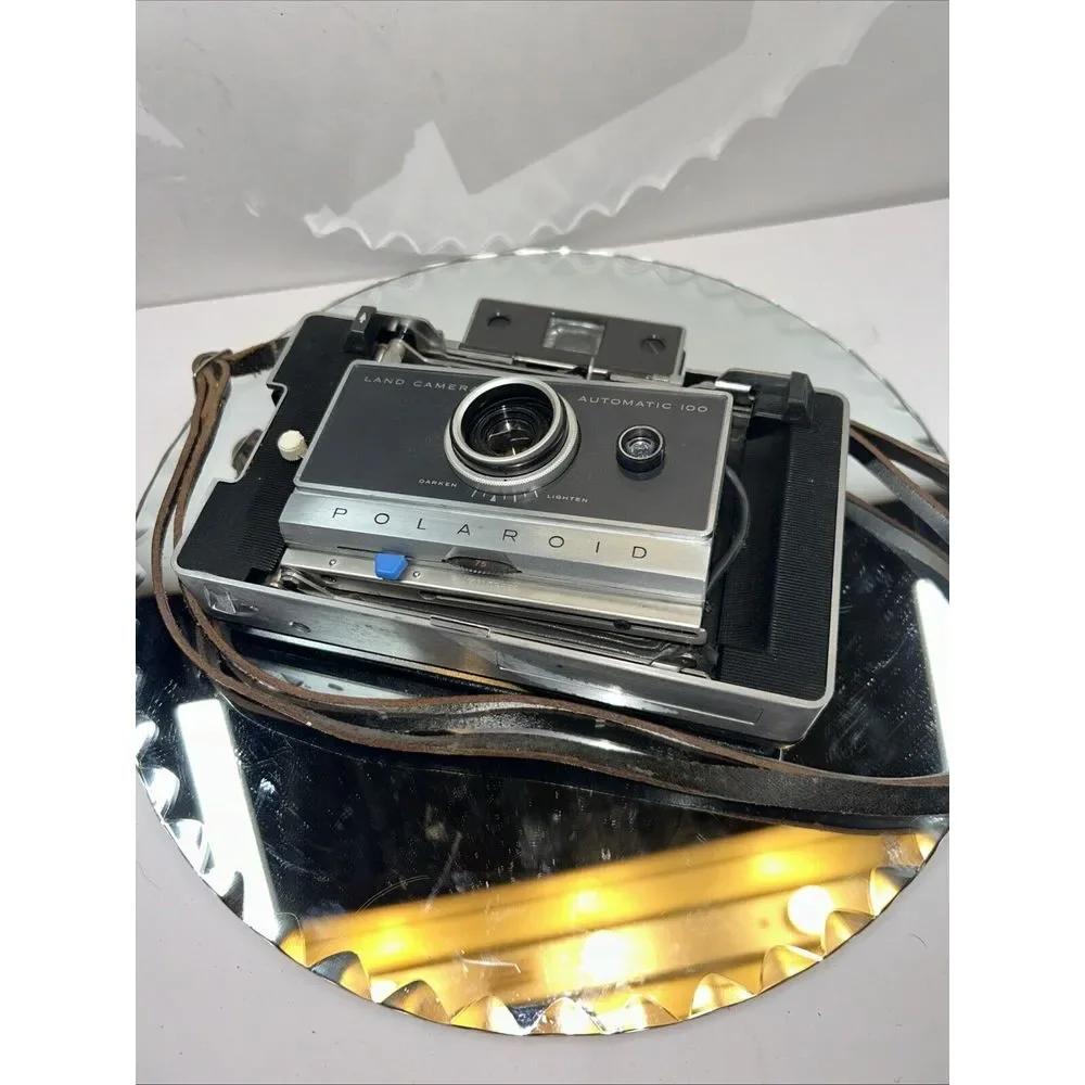 Polaroid Automatic 100 Land Camera -untested‎